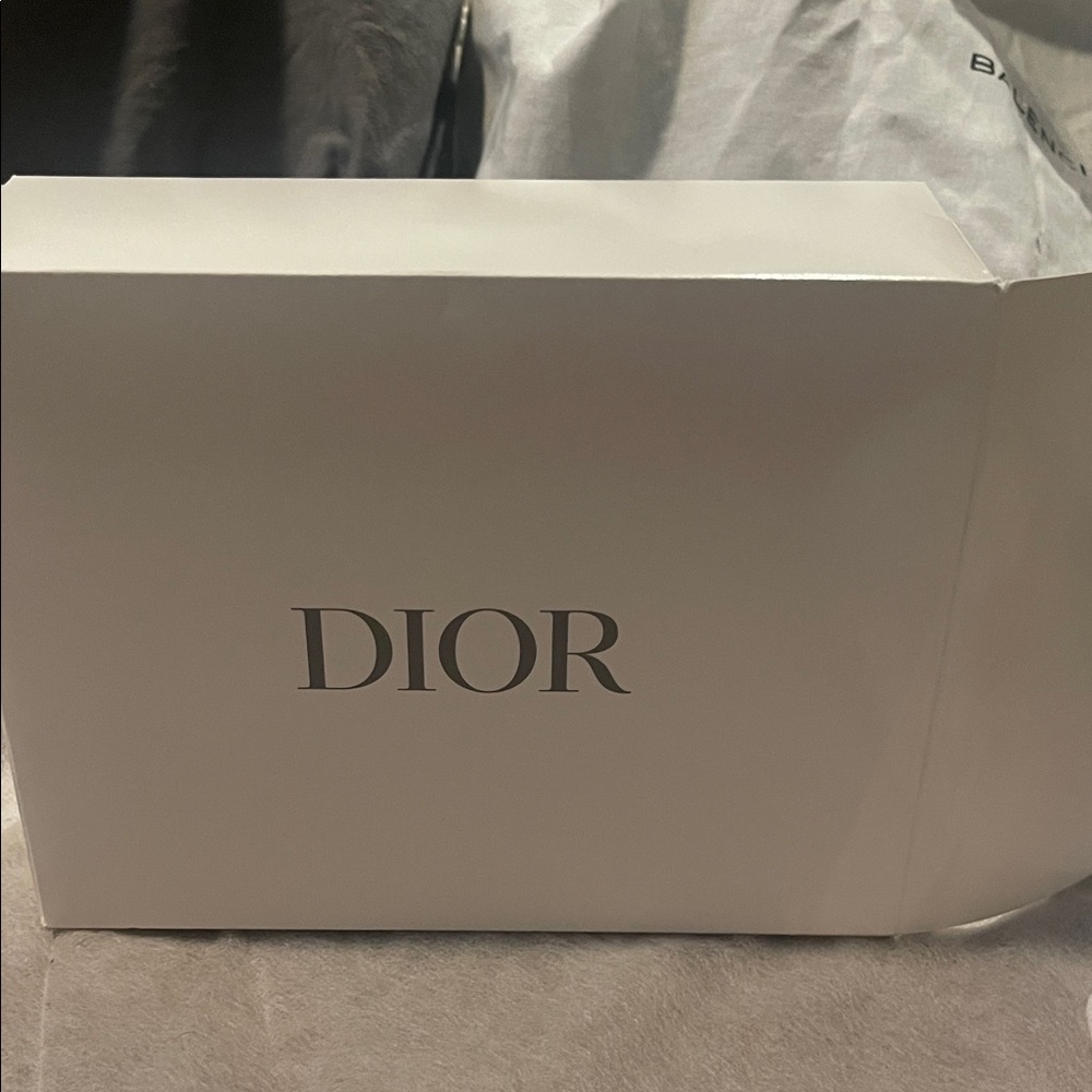 Dior white Canvas Drawstring Pouch with Gold CD Logo and box - Picture 7 of 8